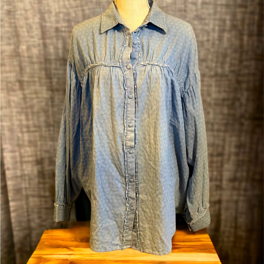 Gimmicks by BKE Chambray button down prairie long sleeve size large NWOT shirt